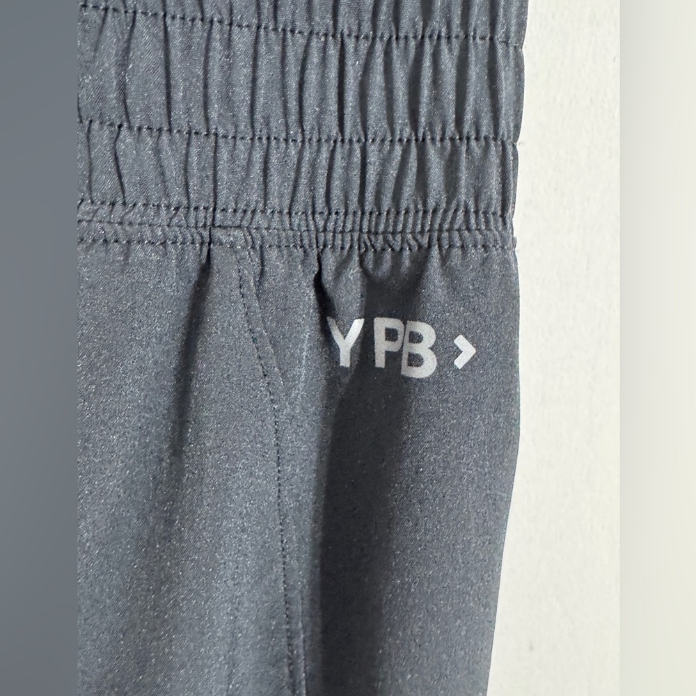 ABERCROMBIE & FITCH Ypb Motiontek Cargo Jogger - Picture 6 of 7